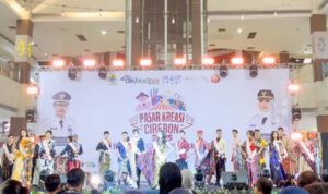 Finalis Jaka Rara 2025 Tampil Memukau dengan Balutan Batik Samida