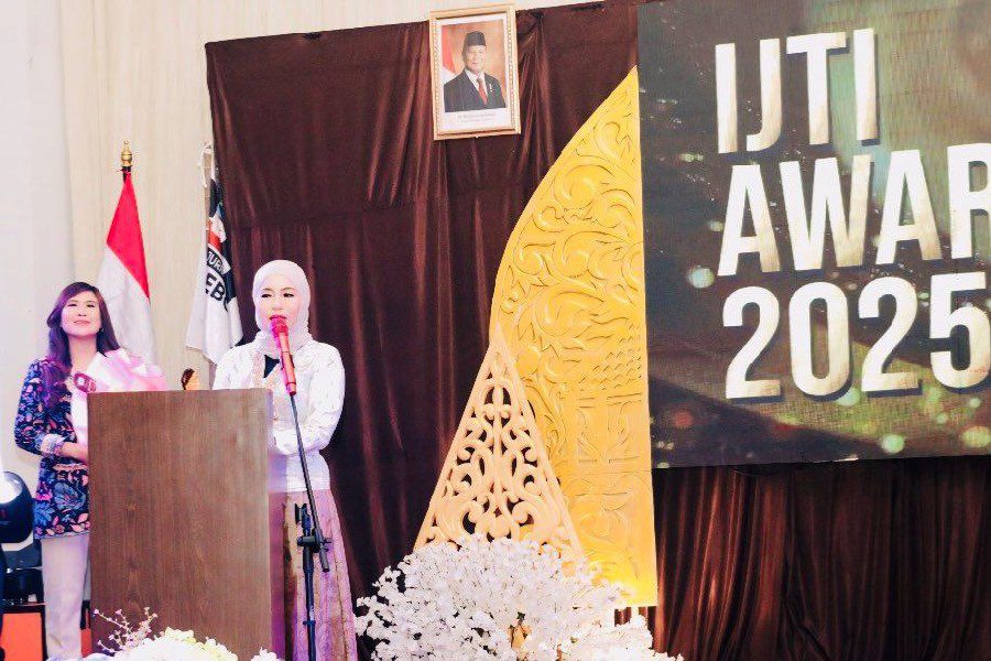 IJTI Award 2025, Rinna Suryanti Raih Penghargaan Tokoh Perempuan Inspiratif