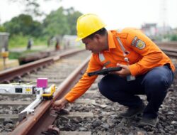 KAI Daop 3 Cirebon Gunakan Track Geometri Trolly untuk Cek Jalur Rel