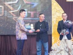 Kapolres Cirebon Kota Diganjar Penghargaan atas Sinergi dengan Jurnalis