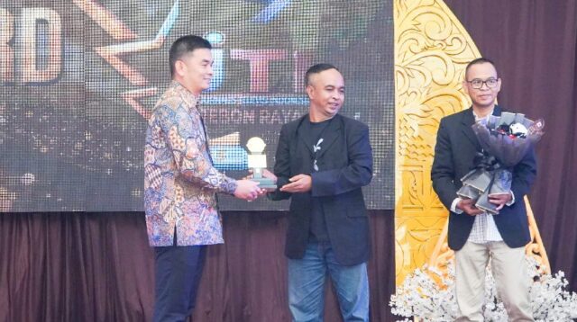 Kapolres Cirebon Kota Diganjar Penghargaan atas Sinergi dengan Jurnalis