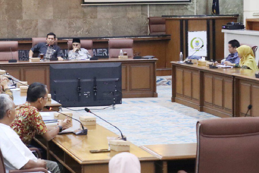 Bahas Riparda, DPRD Kota Cirebon Libatkan Akademisi