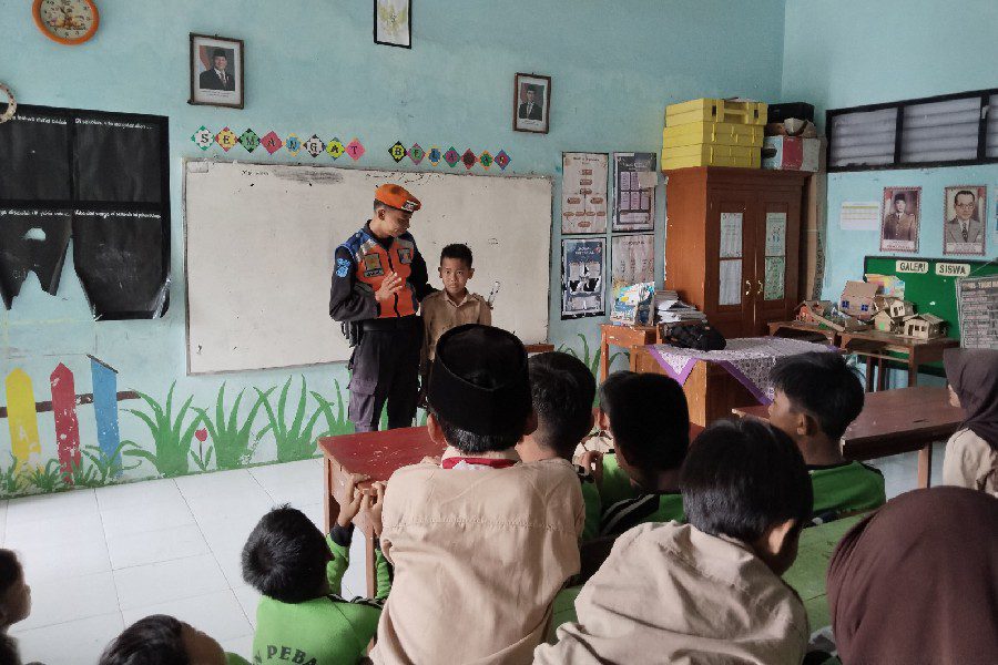 Daop 3 Ajak Pelajar Jadi Agen Keselamatan di Perlintasan KA