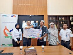 KAI Daop 3 Cirebon Salurkan Rp463 Juta untuk TJSL