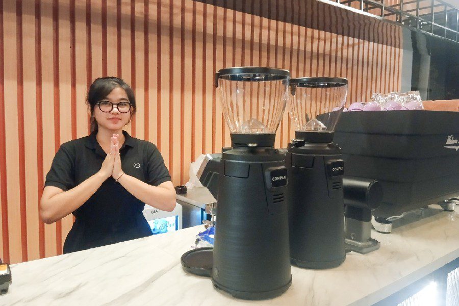 Lounge Sessions Grage City Mall, Tempat Ngopi Nyaman dan Personal