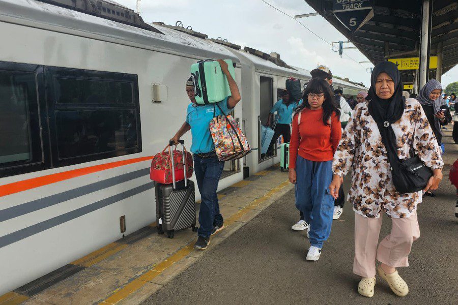 Tiket Terjual 93 Persen, KAI Tambah Perjalanan Kereta Iduladha