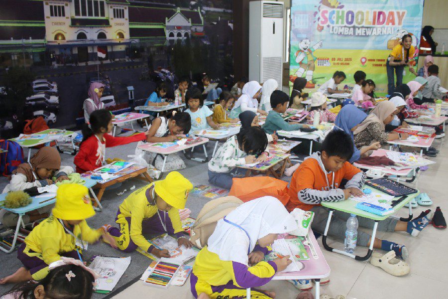 Lomba Mewarnai dan Seminar Parenting Ramaikan KAI Mini Fair Cirebon
