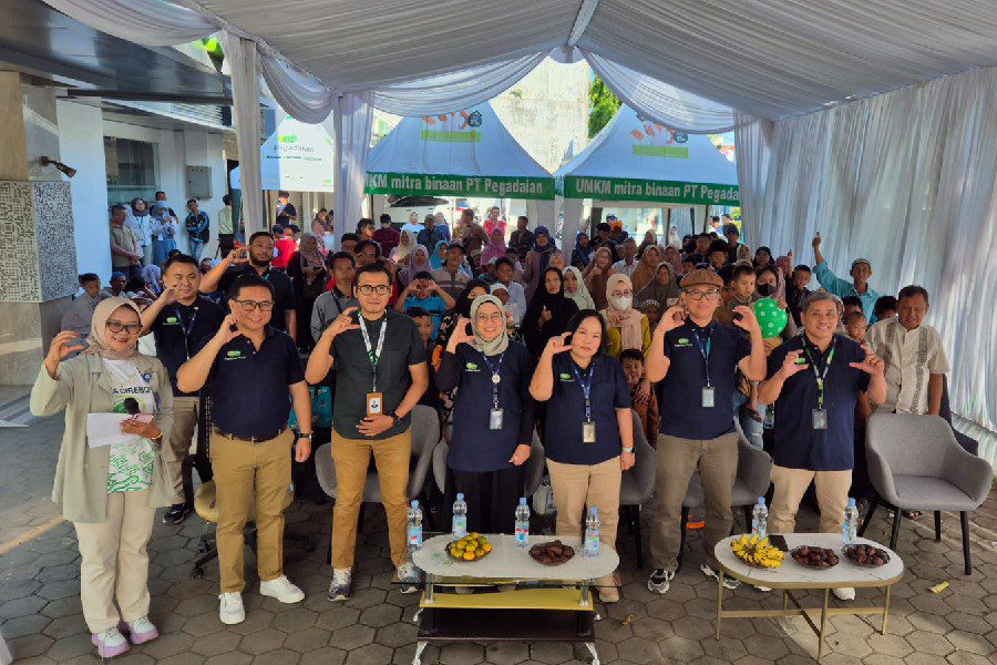 Optimalkan TJSL, Pegadaian Area Cirebon Gelar Khitan Massal