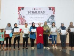 Selly Serahkan SK PIP untuk 450 Siswa Kota Cirebon