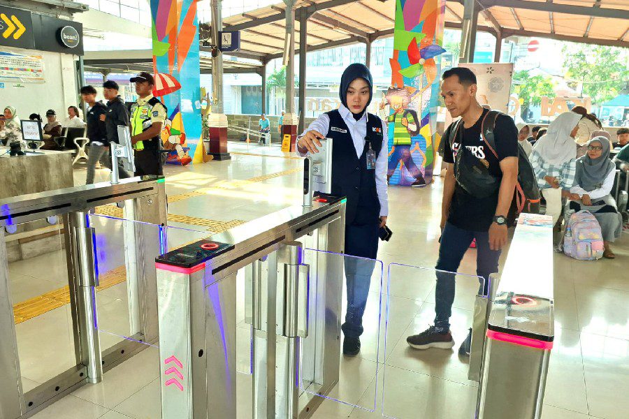 Stasiun Cirebon Prujakan Terapkan Teknologi Pengenalan Wajah untuk Boarding Penumpang