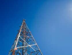 Lewat IM3 dan Tri, Indosat Perluas Konektivitas Inklusif di Jabar