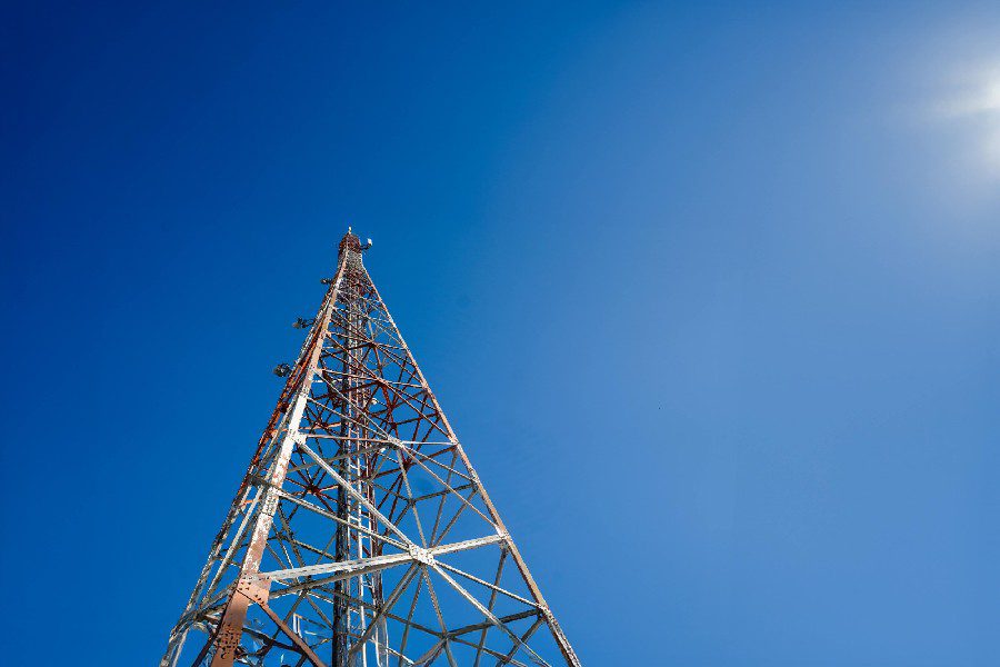 Lewat IM3 dan Tri, Indosat Perluas Konektivitas Inklusif di Jabar