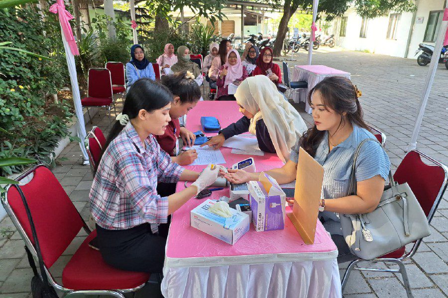 KAI Cirebon Gelar Donor Darah dan USG Payudara Gratis