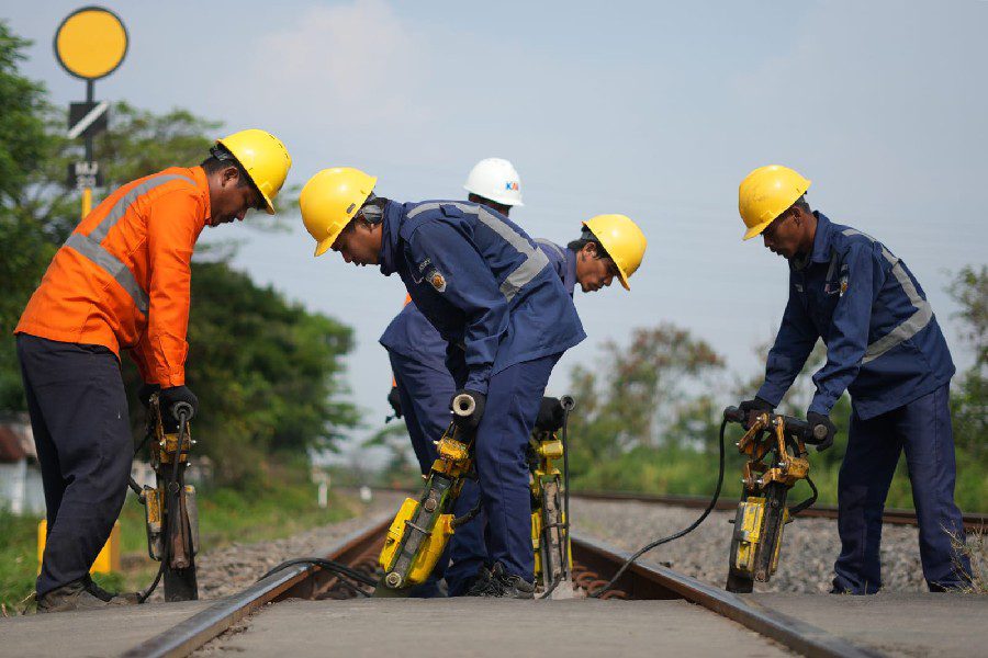 Pemeliharaan Prasarana, KAI Daop 3 Cirebon Ganti Empat Wesel
