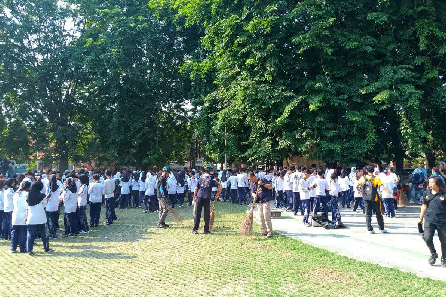 DLH Kota Cirebon Ajak Masyarakat Aktif Jaga Kebersihan Kawasan Bersejarah