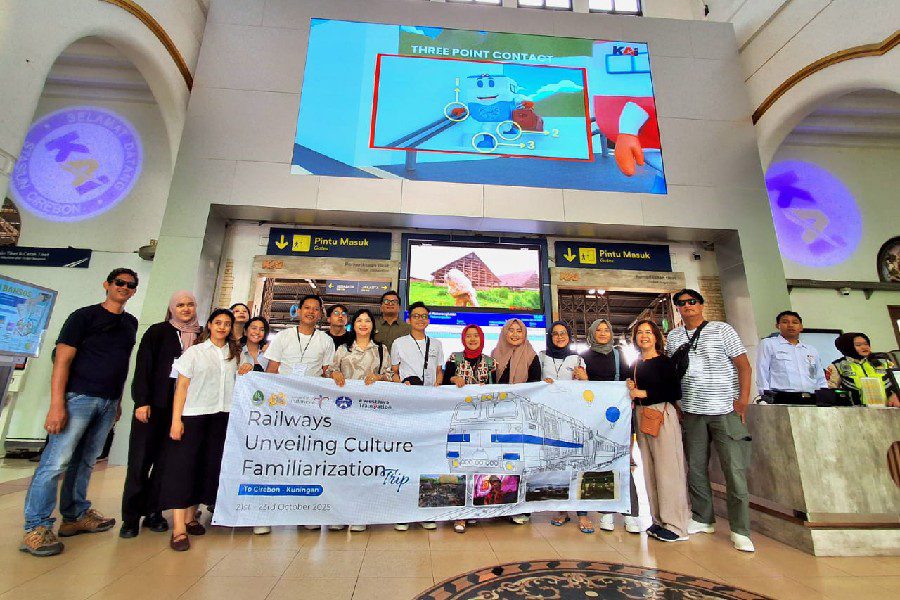 KAI dan Pemprov Jabar Hidupkan Wisata Rel melalui Program Traincation