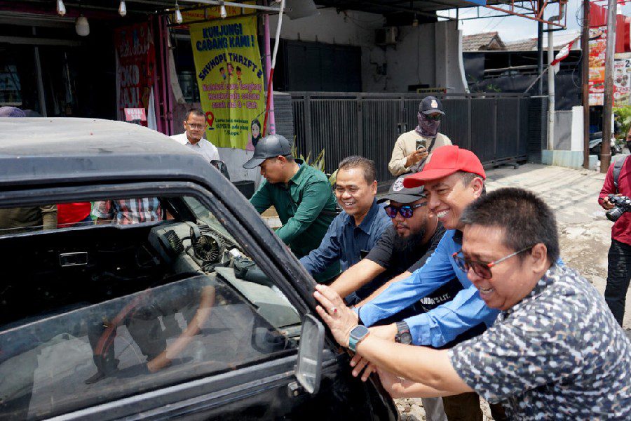 Komisi II Tinjau Proyek Betonisasi Ciremai Raya