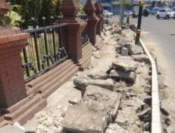 Revitalisasi Trotoar, Pohon Ditanam Ulang Agar Kawasan Tetap Rindang