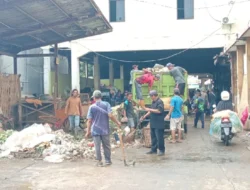 Kementerian dan DLH Kota Cirebon Gelar Aksi Bersih di Pasar Jagasatru