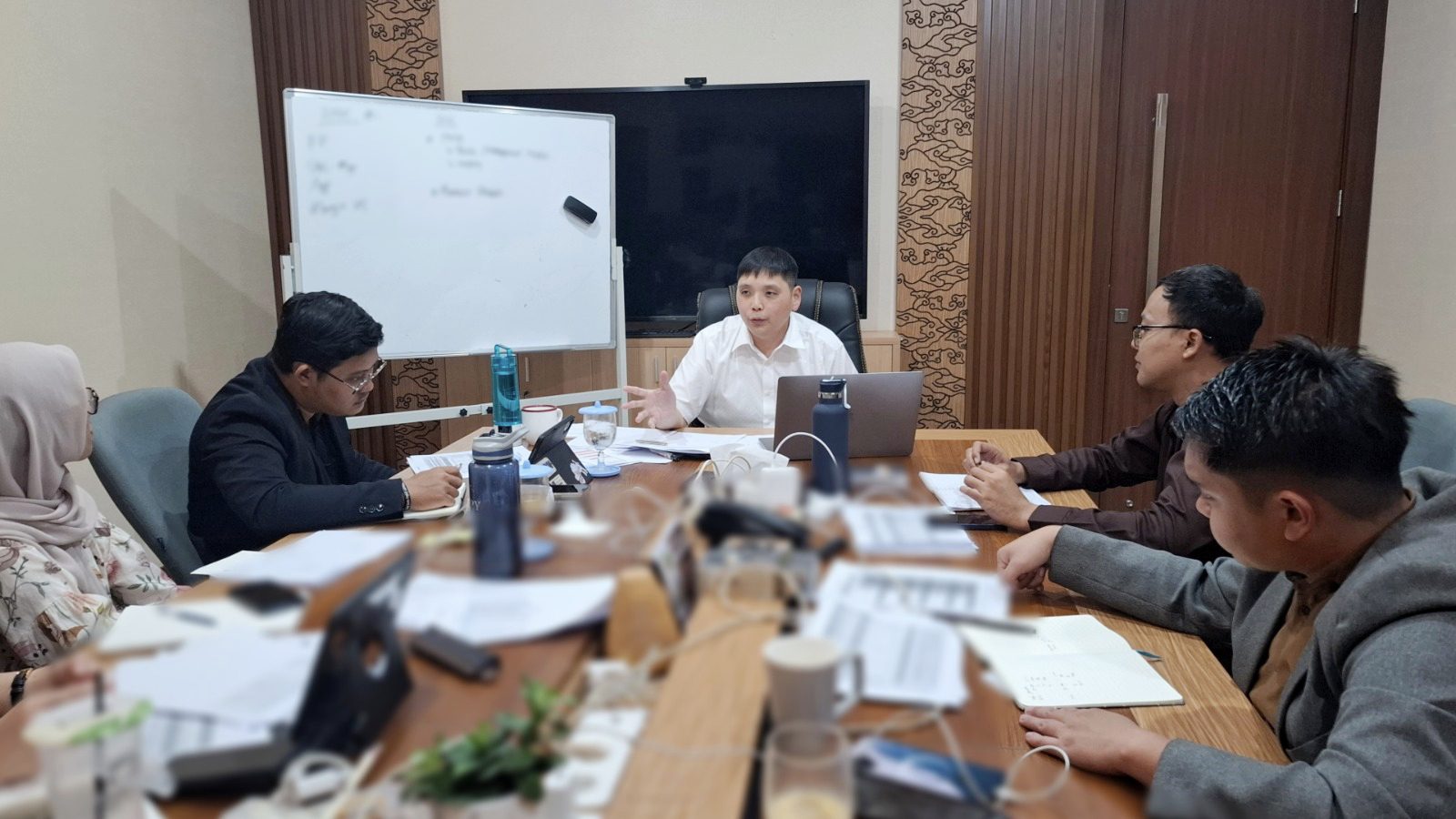 Sentimen Venezuela dan Dampaknya terhadap Volatilitas Emas Berjangka