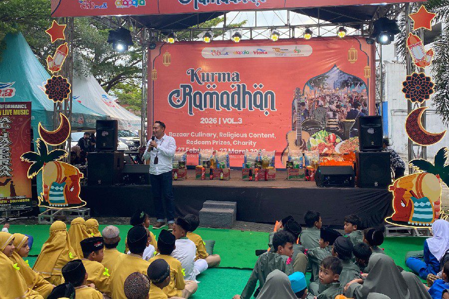 Berbagi Kebahagiaan, CSB Mall Ajak Anak Yatim Bermain dan Belanja