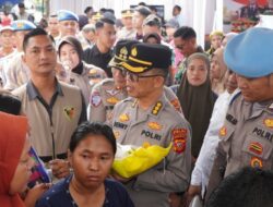 Ratusan Warga Serbu Gerakan Pangan Murah Polres Cirebon Kota
