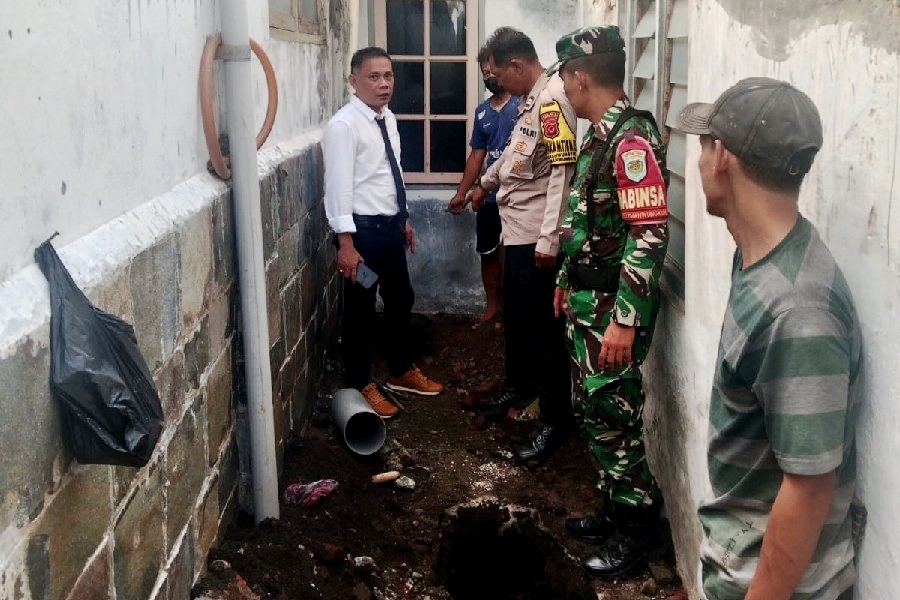 Benda Mirip Granat Ditemukan Tukang Saat Buat Saluran Air