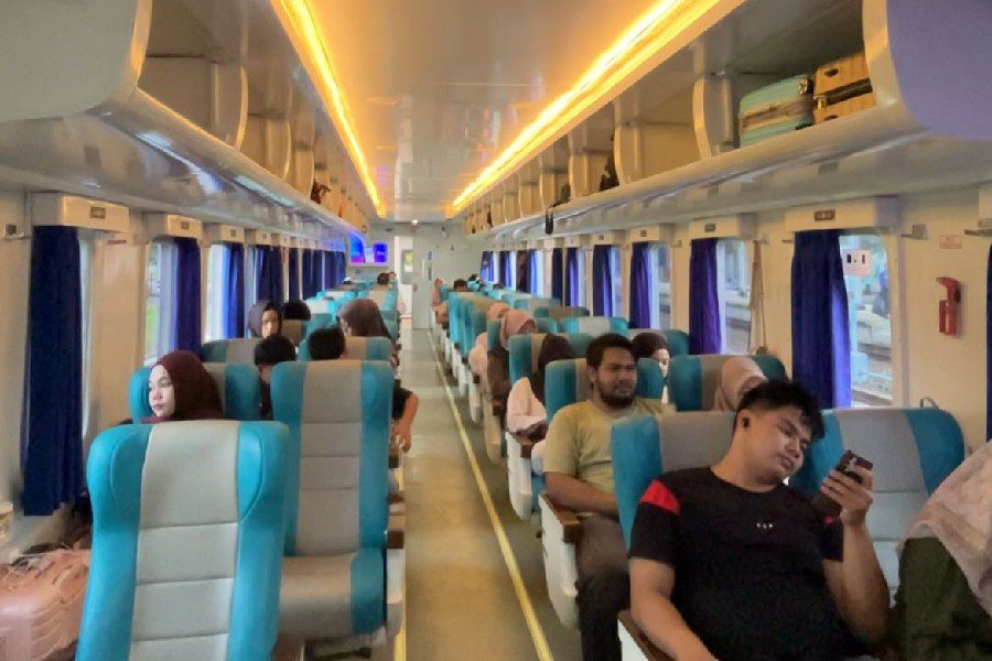 KAI Cirebon Catat Kinerja Impresif, Jumlah Penumpang Naik Tajam