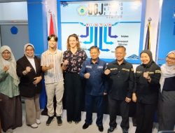 Dua Mahasiswa Belanda Selesaikan Magang Klinis di FK UGJ Cirebon