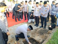 Kapolres Cirebon Kota Resmikan Peletakan Batu Pertama Masjid Adz Dzikra