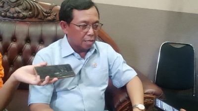 Reses di Cirebon, Herman Khaeron Kunjungi Pabrik hingga Pasar Murah
