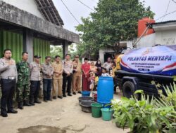 Hari Bhayangkara ke-80, Satlantas Polres Cirebon Kota Salurkan Air Bersih