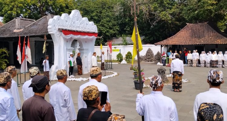 Upacara HUT RI ke-81 di Keraton Kasepuhan Cirebon