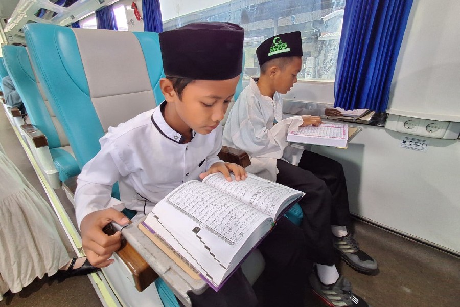 Ngaji di Atas Kereta, Ikhtiar Hadirkan Perjalanan Aman dan Nyaman
