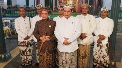 Panjang Jimat Keraton Kasepuhan Cirebon Sarat Makna Kelahiran Nabi