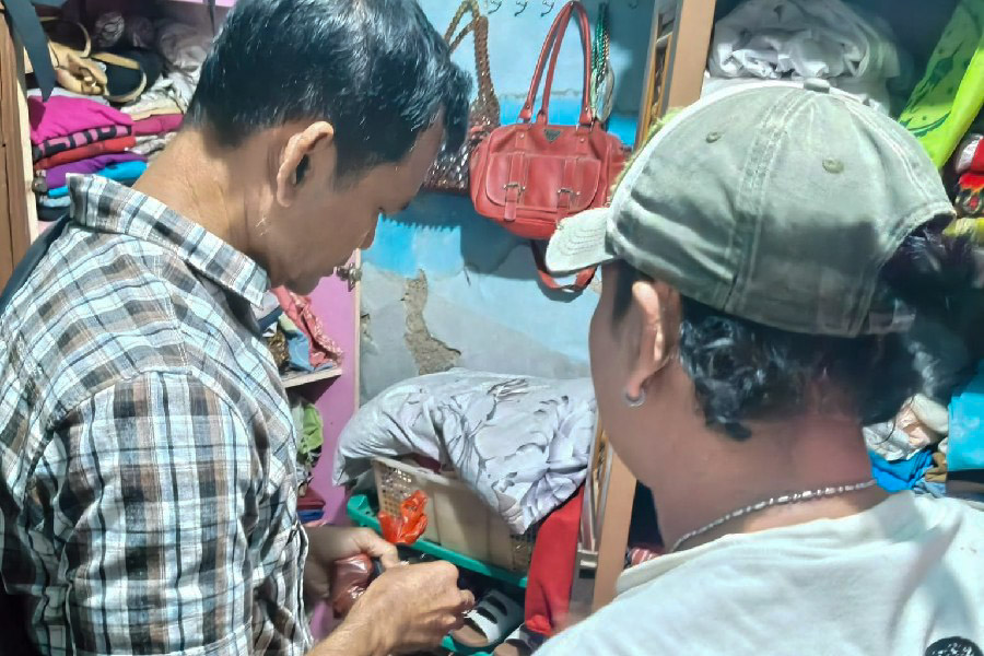 Pencurian Saat Evakuasi Kebakaran, Dua Pelaku Ditangkap Pencurian Saat Evakuasi Kebakaran, Dua Pelaku Ditangkap