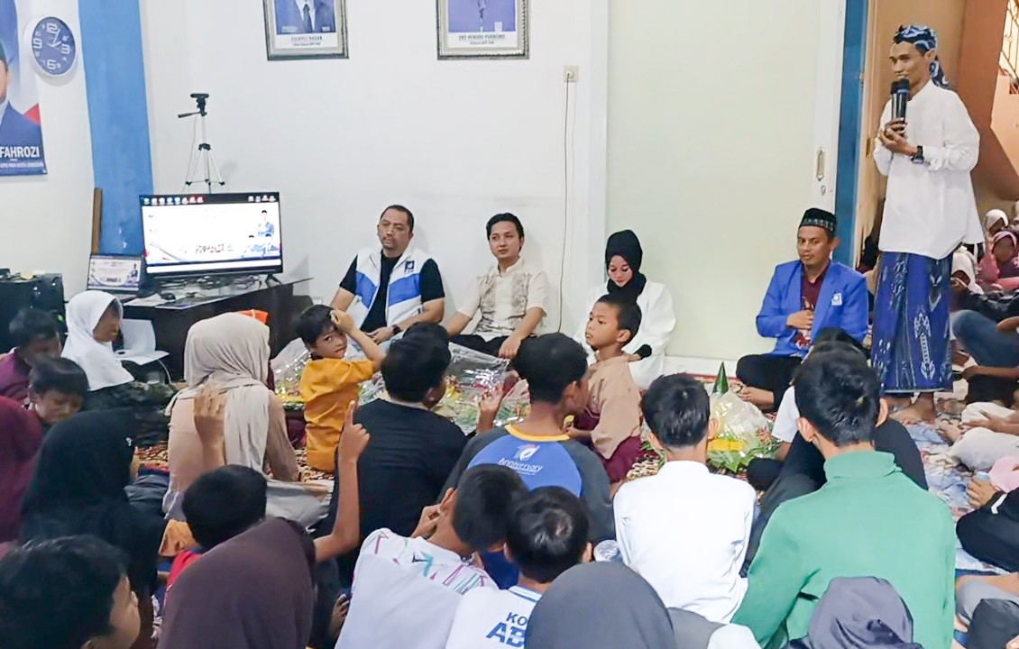 Tasyakuran 28 Tahun, PAN Kota Cirebon Santuni 300 Anak Yatim