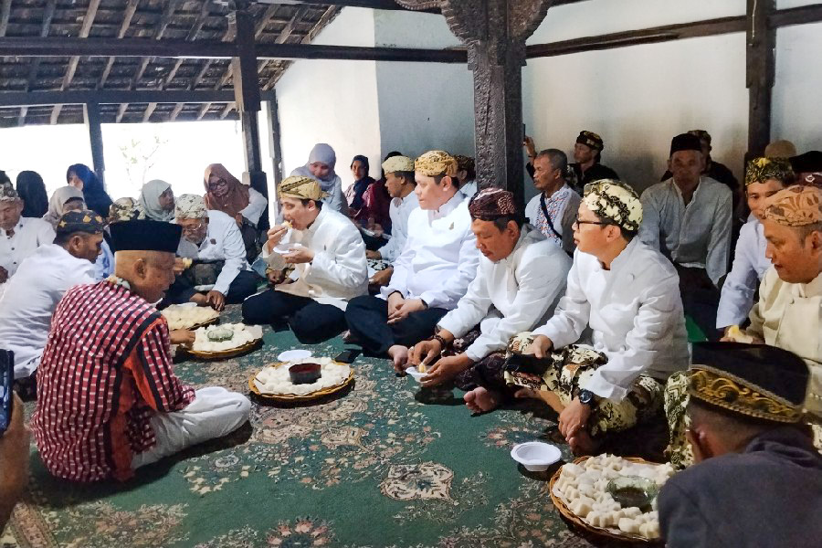 Tradisi Apeman di Keraton Kasepuhan Cirebon Wujud Syukur dan Doa
