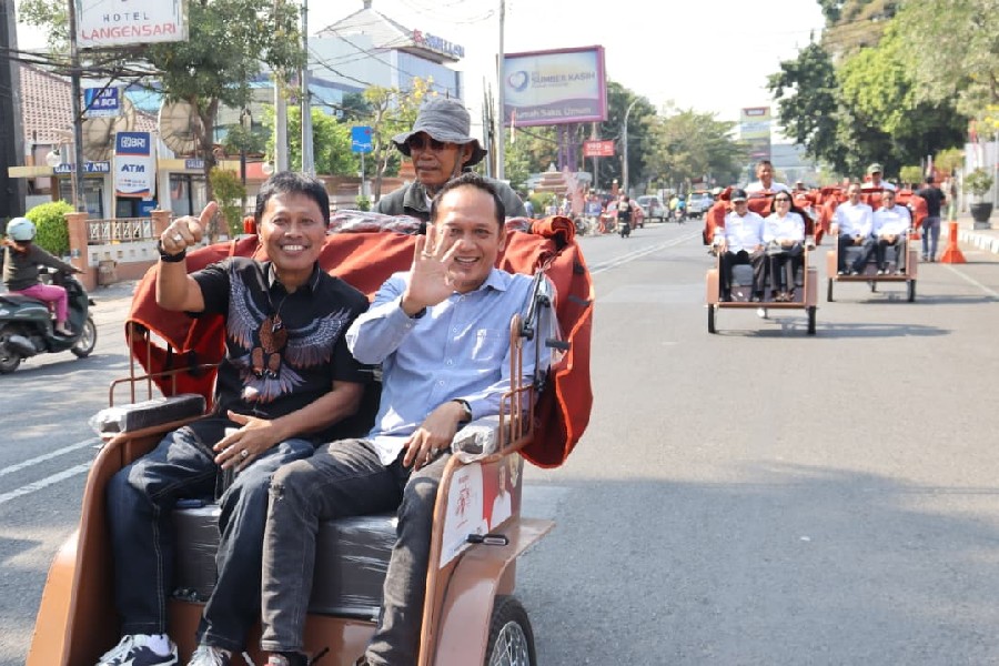 Becak Listrik Gratis untuk 200 Pengemudi di Kota Cirebon