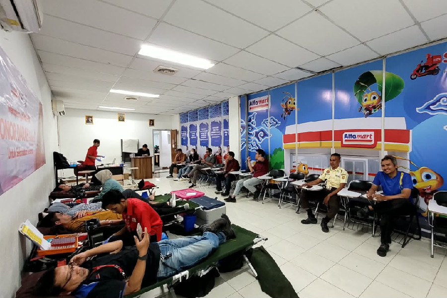 Donor Darah Alfamart Targetkan Hampir 2.000 Kantong untuk PMI