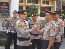 Dua Anggota Polres Cirebon Kota Dapat Kenaikan Pangkat Pengabdian