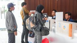 KAI Daop 3 Cirebon Siapkan Masker untuk Antisipasi Abu Vulkanik