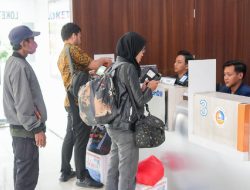 KAI Daop 3 Cirebon Siapkan Masker untuk Antisipasi Abu Vulkanik