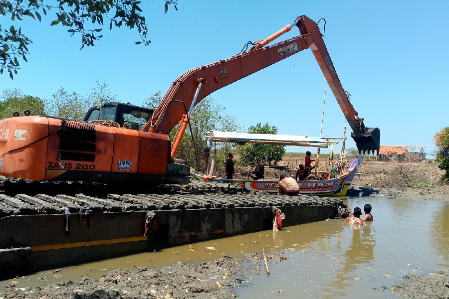 Normalisasi Kali Condong Antisipasi Banjir di Empat Desa