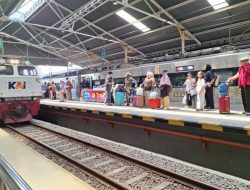 Penumpang WNA Kereta Api Naik 9,9 Persen