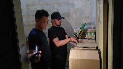 Satresnarkoba Cirebon Kota Amankan 442 Botol Miras dari Warung di Panjunan