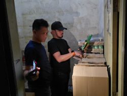 Satresnarkoba Cirebon Kota Amankan 442 Botol Miras dari Warung di Panjunan