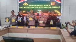 Tiga Pemuda Rusak Motor Pakai Celurit