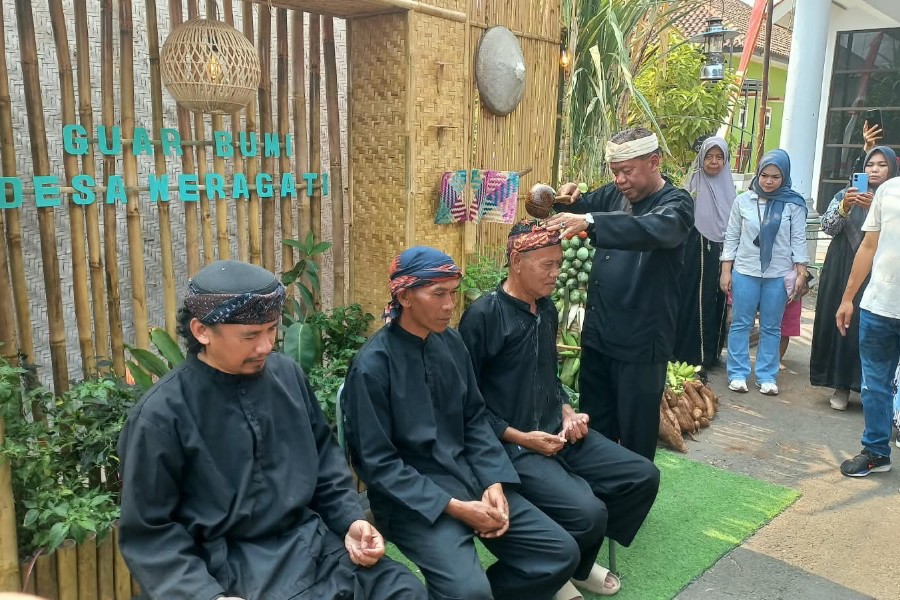 Tradisi Guar Bumi Weragati Tetap Lestari di Tengah Perubahan Zaman